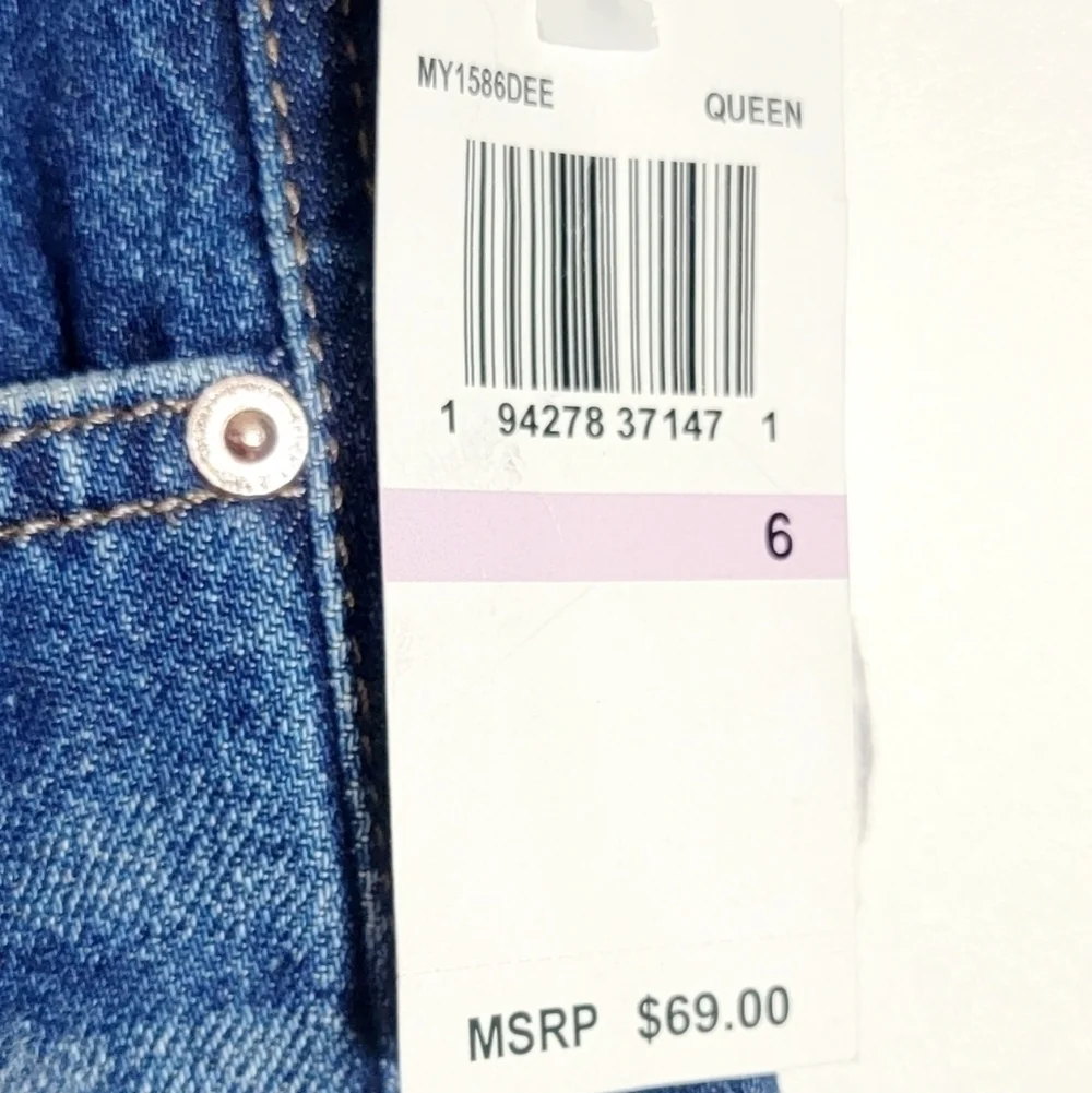 NWT Seven7 100% Cotton Roll Cuff Hem Marylin Boyfriend Women's Jean Size 6